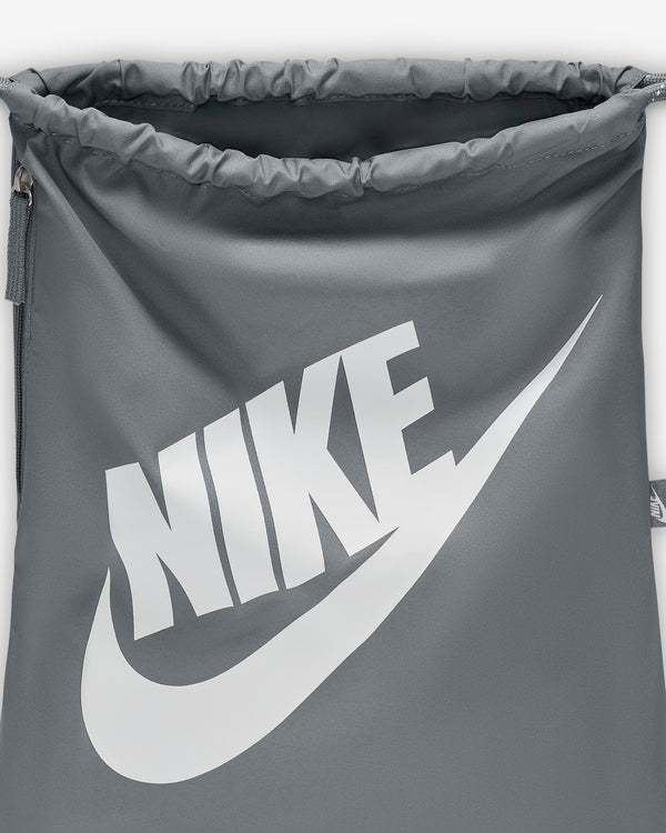SACCA NIKE BORSA HERITAGE CON LACCETTI 13 LITRI PALESTRA GRIGIA
