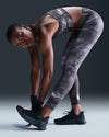 LEGGINGS NIKE PRO PANTA DONNA CROSSFIT WORKOUT YOGA NERO GRIGIO