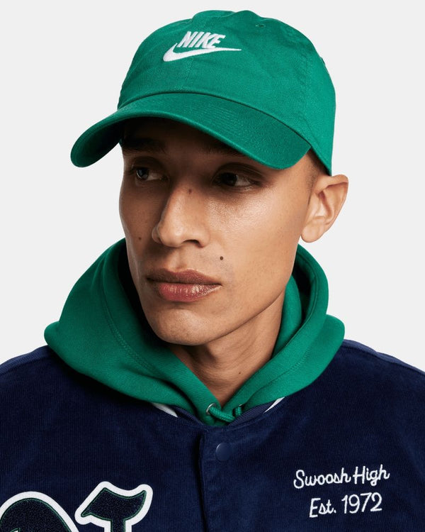 CAPPELLINO NIKE CAPPELLO VISIERA SPORTSWEAR CLUB CAP - VERDE