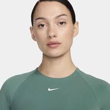 T SHIRT DONNA NIKE CROP SWOOSH FASCHION MAGLIA WOMAN CORTA VERDE