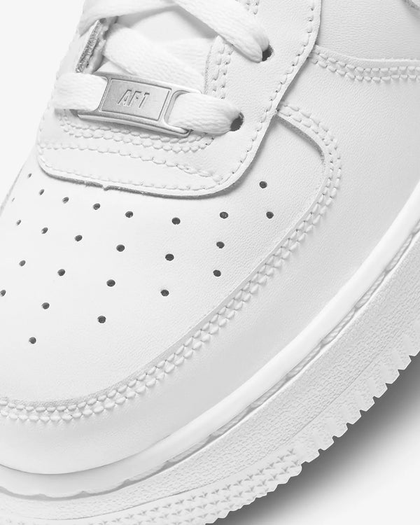SCARPE NIKE AIR FORCE 1 LE SNEAKERS BIANCA ONE WHITE - TOP LEVEL SPORT